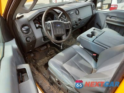 Zdjęcie 8 z 12 samochodu: 2014 FORD F550 SUPER DUTY VIN:1FDUF5HY4EEA62420 - miniatura