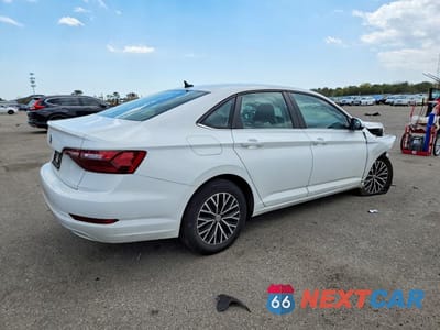 Trzecie zdjęcie samochodu z tyłu: 2021 VOLKSWAGEN JETTA S VIN:3VWC57BU1MM086958 - miniatura