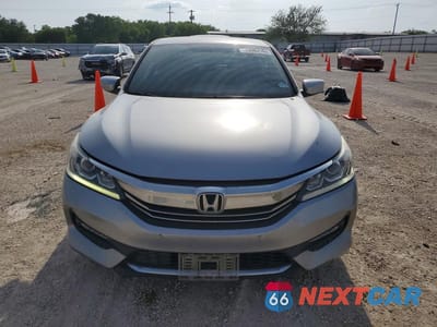 Piąte zdjęcie samochodu w środku: 2017 HONDA ACCORD SPORT SPECIAL EDITION VIN:1HGCR2F10HA134304 - miniatura