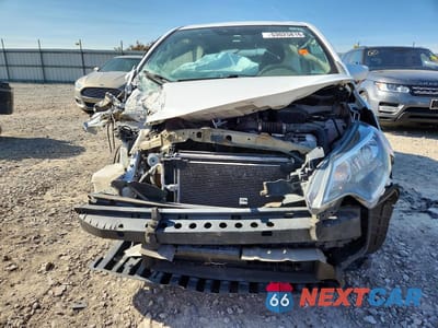 Piąte zdjęcie samochodu w środku: 2019 NISSAN VERSA NOTE SV VIN:3N1CE2CP8KL355221 - miniatura
