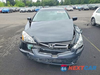 Piąte zdjęcie samochodu w środku: 2005 HONDA ACCORD LX VIN:1HGCM56475A141580 - miniatura