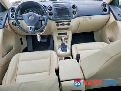 Zdjęcie 8 z 12 samochodu: 2017 VOLKSWAGEN TIGUAN WOLFSBURG VIN:WVGSV7AXXHK020198 - miniatura