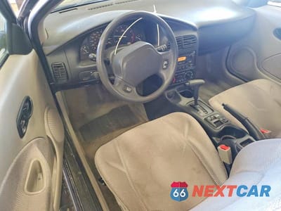 Zdjęcie 8 z 12 samochodu: 2000 SATURN SC1 VIN:1G8ZP1284YZ127461 - miniatura