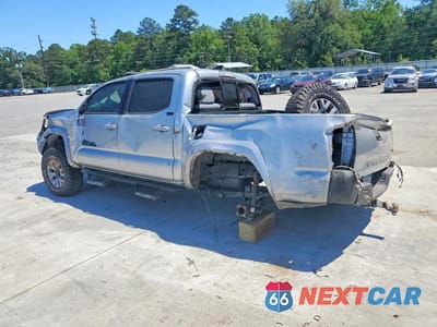 Drugie zdjęcie samochodu z przodu: 2019 TOYOTA TACOMA SR5 V6 VIN:3TMAZ5CN0KM103238 - miniatura
