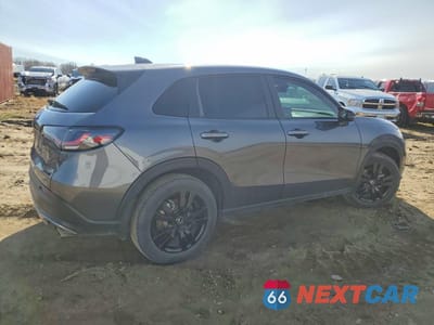 Trzecie zdjęcie samochodu z tyłu: 2026 HONDA HR-V SPORT VIN:3CZRZ2H50TM105772 - miniatura