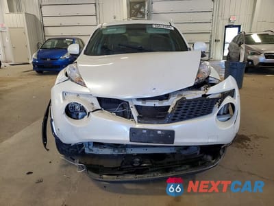 Piąte zdjęcie samochodu w środku: 2014 NISSAN JUKE SL VIN:JN8AF5MR0ET354054 - miniatura