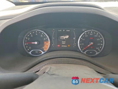 Zdjęcie 9 z 12 samochodu: 2015 JEEP RENEGADE LATITUDE VIN:ZACCJABT3FPC22235 - miniatura
