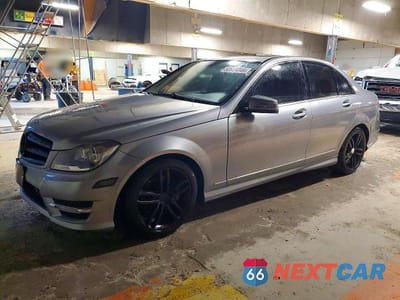 2012 MERCEDES-BENZ C 300 4MATIC WDDGF8BB5CF908798 - główne zdjęcie licytacji z USA - miniatura