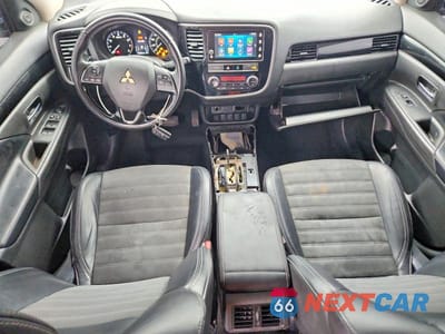 Zdjęcie 8 z 12 samochodu: 2019 MITSUBISHI OUTLANDER SE VIN:JA4AD3A37KZ034917 - miniatura