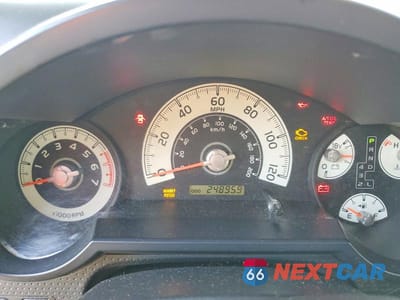 Zdjęcie 9 z 13 samochodu: 2007 TOYOTA FJ CRUISER BASE VIN:JTEBU11F970020257 - miniatura