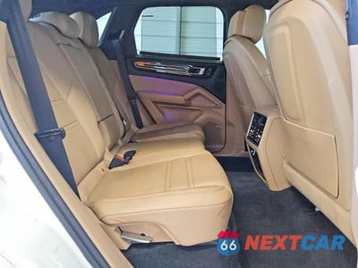 Zdjęcie 10 z 12 samochodu: 2019 PORSCHE CAYENNE VIN:WP1AA2AY5KDA17730 - miniatura