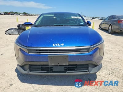Piąte zdjęcie samochodu w środku: 2025 KIA K4 VIN:3KPFT4DE1SE147288 - miniatura