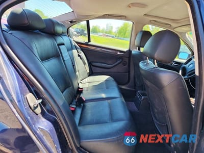 Zdjęcie 10 z 12 samochodu: 2004 BMW 325 XI VIN:WBAEU334X4PF60924 - miniatura