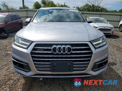 Piąte zdjęcie samochodu w środku: 2017 AUDI Q7 PREMIUM PLUS VIN:WA1LAAF7XHD005158 - miniatura