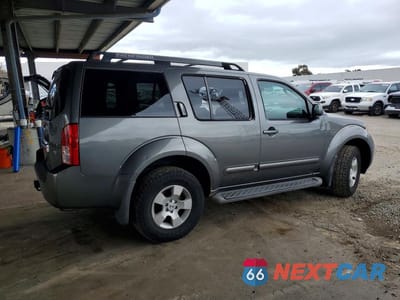 Trzecie zdjęcie samochodu z tyłu: 2006 NISSAN PATHFINDER S VIN:5N1AR18W46C676639 - miniatura