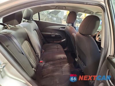 Zdjęcie 10 z 12 samochodu: 2015 CHEVROLET SONIC LT VIN:1G1JC5SGXF4201322 - miniatura