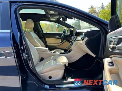 Zdjęcie 8 z 10 samochodu: 2018 MERCEDES-BENZ GLA 250 4MATIC VIN:WDCTG4GB9JJ495022 - miniatura