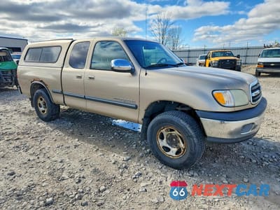 Czwarte zdjęcie samochodu z boku: 2002 TOYOTA TUNDRA ACCESS CAB SR5 VIN:5TBRN34182S252939 - miniatura