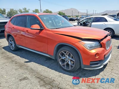 Czwarte zdjęcie samochodu z boku: 2015 BMW X1 SDRIVE28I VIN:WBAVM1C5XFV314478 - miniatura