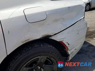 Zdjęcie 9 z 10 samochodu: 2018 DODGE CHARGER POLICE VIN:2C3CDXAG4JH181045 - miniatura