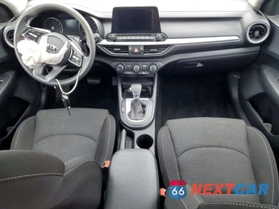 Zdjęcie 8 z 12 samochodu: 2021 KIA FORTE LXS VIN:3KPF24AD7ME326209 - miniatura