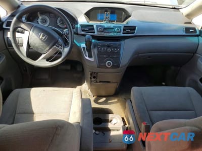 Zdjęcie 8 z 13 samochodu: 2011 HONDA ODYSSEY LX VIN:5FNRL5H21BB017024 - miniatura