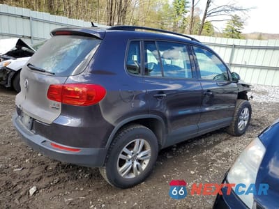 Trzecie zdjęcie samochodu z tyłu: 2016 VOLKSWAGEN TIGUAN S VIN:WVGBV7AX5GW592805 - miniatura