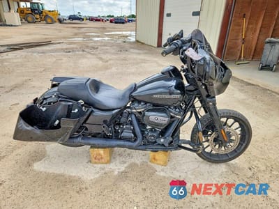 2019 HARLEY-DAVIDSON FLHXS 1HD1KRP18KB672721 - główne zdjęcie licytacji z USA - miniatura