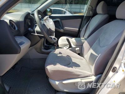 Zdjęcie 13 z 26 samochodu: 2006 TOYOTA RAV4 BASE VIN:JTMZD35V565018166 - miniatura