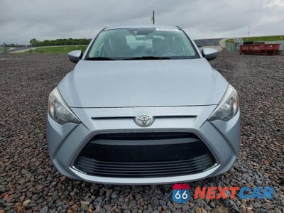 Piąte zdjęcie samochodu w środku: 2017 TOYOTA YARIS IA BASE VIN:3MYDLBYV0HY179289 - miniatura