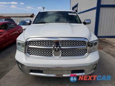 Piąte zdjęcie samochodu w środku: 2015 RAM 1500 LARAMIE VIN:1C6RR6NM4FS590056 - miniatura