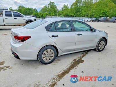 Trzecie zdjęcie samochodu z tyłu: 2018 KIA RIO LX VIN:3KPA24AB8JE070795 - miniatura