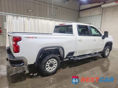 Trzecie zdjęcie samochodu z tyłu: 2026 CHEVROLET SILVERADO K2500 HEAVY DUTY LT VIN:2GC1KNE76T1185746 - miniatura