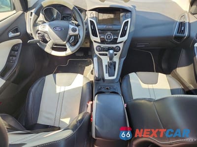 Zdjęcie 8 z 12 samochodu: 2013 FORD FOCUS TITANIUM VIN:1FADP3N24DL106258 - miniatura