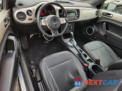 Zdjęcie 8 z 13 samochodu: 2012 VOLKSWAGEN BEETLE VIN:3VWJP7ATXCM648770 - miniatura