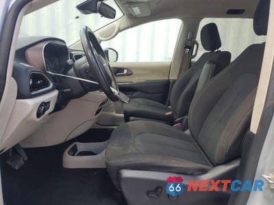 Zdjęcie 7 z 13 samochodu: 2023 CHRYSLER VOYAGER LX VIN:2C4RC1CG3PR553996 - miniatura