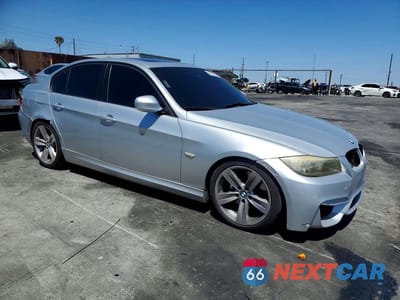Czwarte zdjęcie samochodu z boku: 2009 BMW 335 I VIN:WBAPM77539NL86777 - miniatura