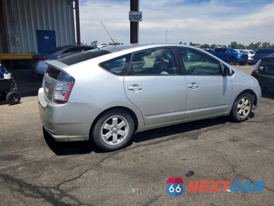Trzecie zdjęcie samochodu z tyłu: 2005 TOYOTA PRIUS BASE VIN:JTDKB20U857011487 - miniatura