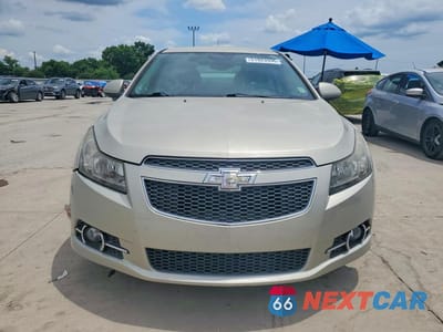 Piąte zdjęcie samochodu w środku: 2014 CHEVROLET CRUZE LT VIN:1G1PC5SB9E7257506 - miniatura