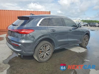 Trzecie zdjęcie samochodu z tyłu: 2025 AUDI Q5 PREMIUM PLUS VIN:WA12AAGUXS2021072 - miniatura