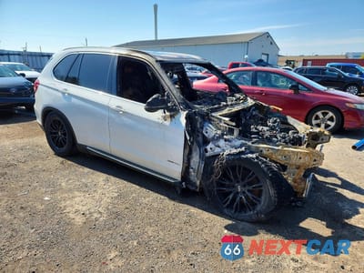 Czwarte zdjęcie samochodu z boku: 2018 BMW X5 XDRIVE35I VIN:5UXKR0C51J0Y01297 - miniatura
