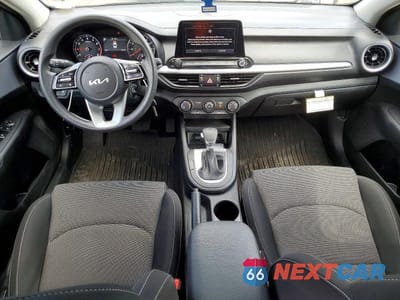 Zdjęcie 8 z 12 samochodu: 2024 KIA FORTE LX, LXS VIN:3KPF24AD5RE811455 - miniatura