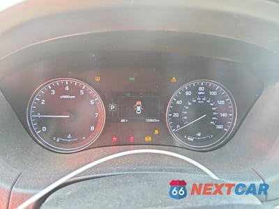 Zdjęcie 9 z 13 samochodu: 2016 HYUNDAI GENESIS 3.8L VIN:KMHGN4JE7GU136075 - miniatura