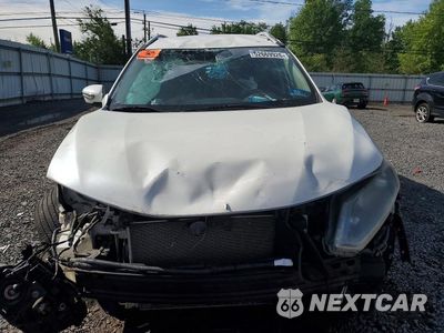Piąte zdjęcie samochodu w środku: 2015 NISSAN ROGUE SV VIN:5N1AT2MVXFC759884 - miniatura