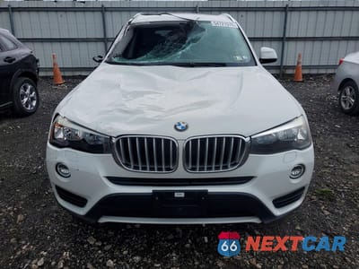 Piąte zdjęcie samochodu w środku: 2016 BMW X3 XDRIVE28I VIN:5UXWX9C5XG0D83880 - miniatura