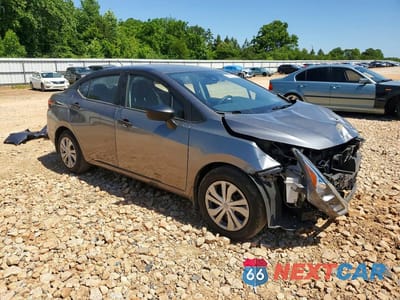 Czwarte zdjęcie samochodu z boku: 2021 NISSAN VERSA S VIN:3N1CN8DV0ML894158 - miniatura