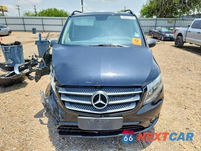 Piąte zdjęcie samochodu w środku: 2018 MERCEDES-BENZ METRIS VIN:WD4PG2EE8J3499744 - miniatura
