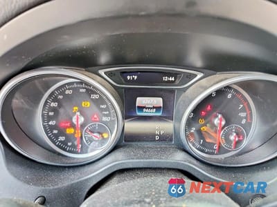 Zdjęcie 9 z 12 samochodu: 2017 MERCEDES-BENZ CLA 250 VIN:WDDSJ4EB5HN429999 - miniatura