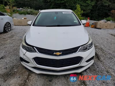 Piąte zdjęcie samochodu w środku: 2018 CHEVROLET CRUZE LS VIN:1G1BC5SM0J7198285 - miniatura