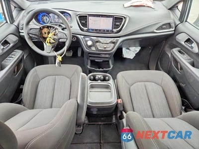 Zdjęcie 8 z 14 samochodu: 2024 CHRYSLER PACIFICA TOURING VIN:2C4RC1FG3RR191361 - miniatura